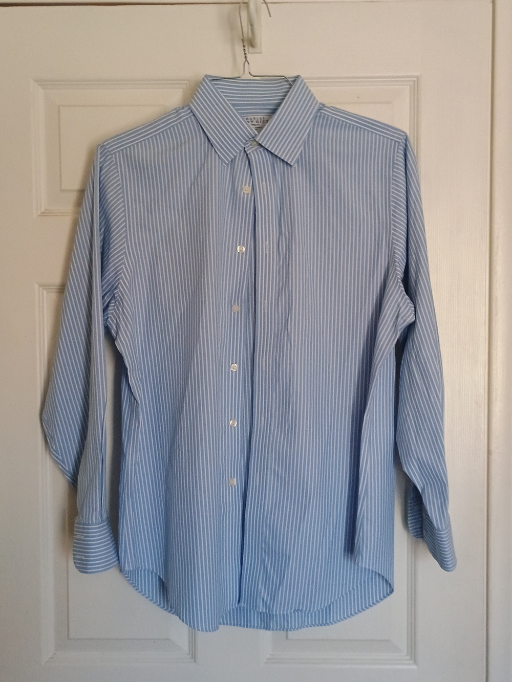 EUC Charles Tyrwhitt Blue and White Pinstripe Dress Shirt Men's 16/33